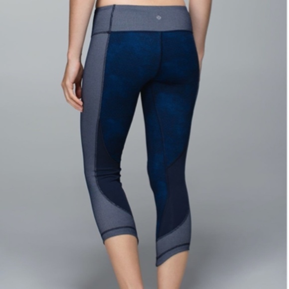 🔥$SALE$🔥 Lululemon Wunder Under Crop*Sashiko - Picture 3 of 9